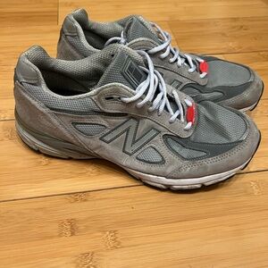 New Balance 990v4 D U990GR4 Mens Size 10.5 Gray Suede Athletic Sneakers USA Made